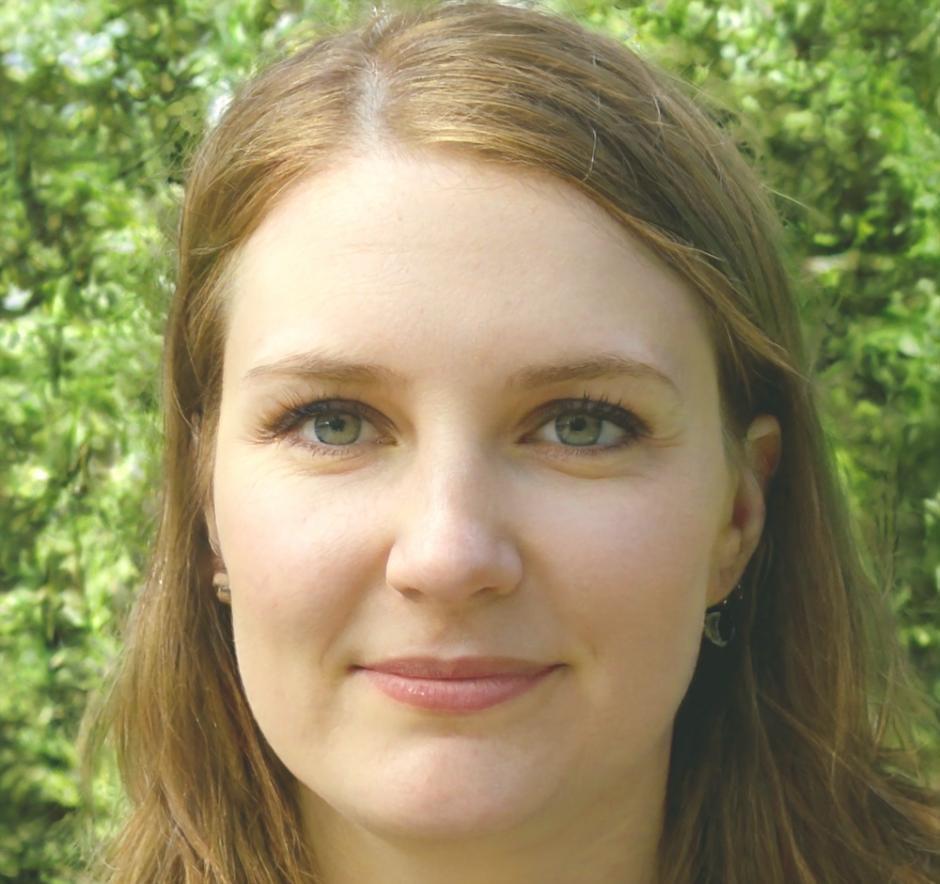 Anna Steinbach - Spezialistin für Anlageportfolio
